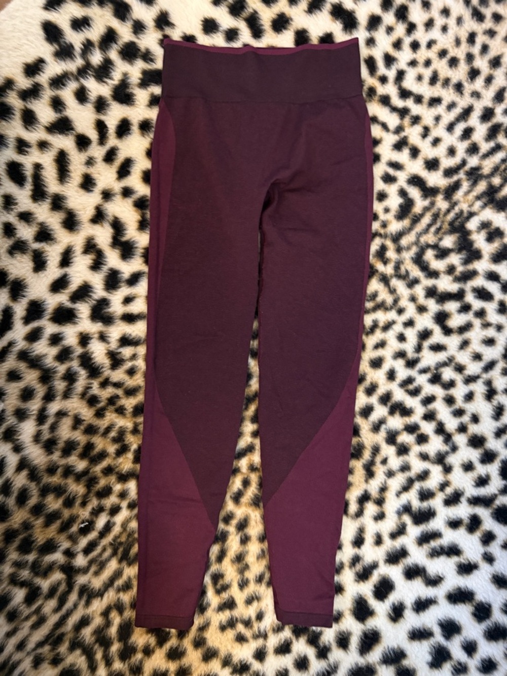 PINK Victoria's Secret Plum Colorblock Girls' Leggings